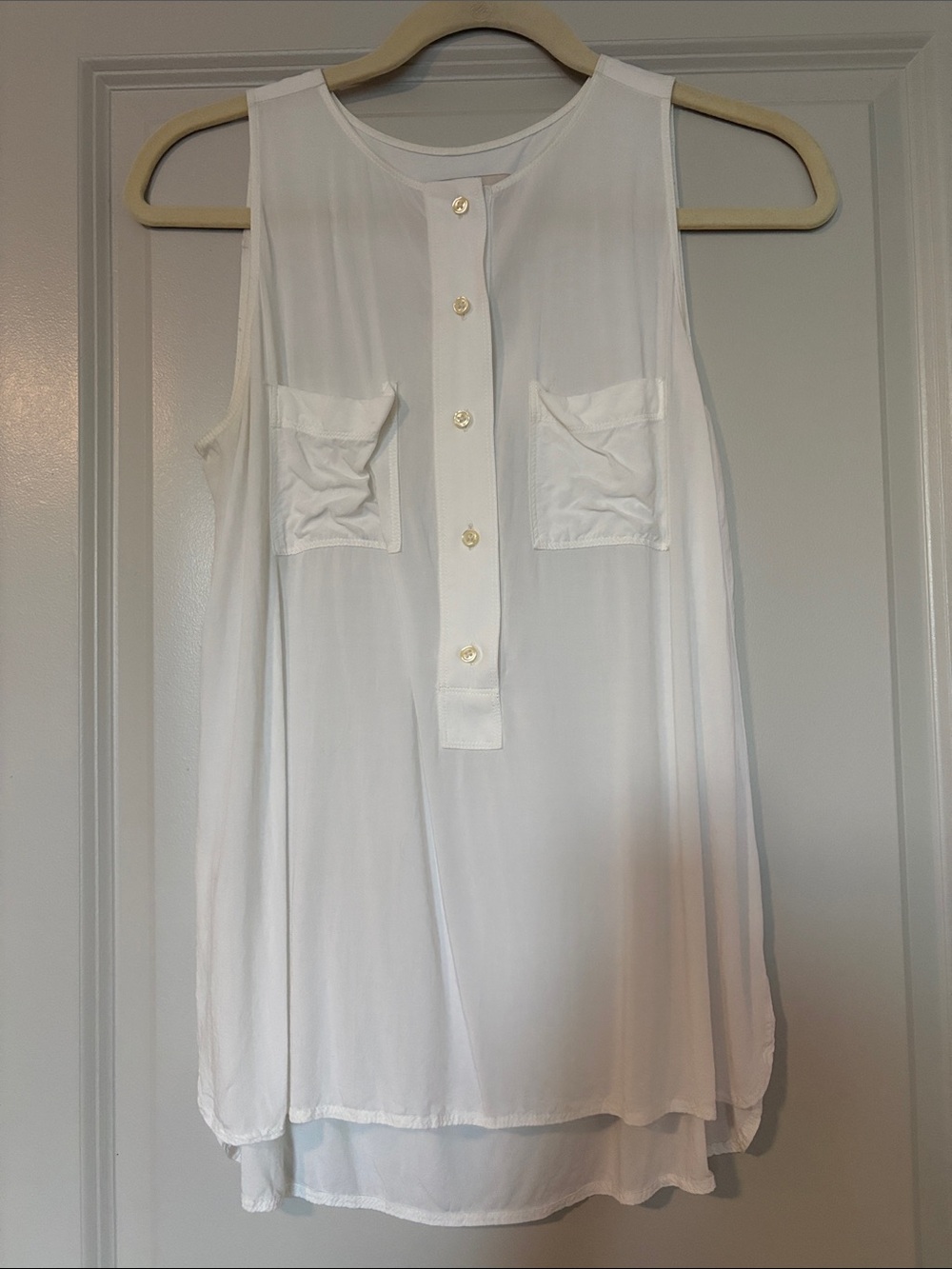 LOFT White Sleeveless Button-Front Camisole